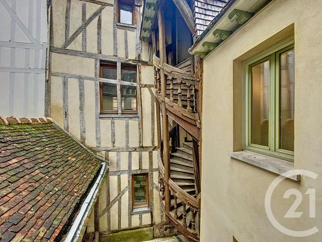 Afficher la photo en grand Appartement F2 à louer - 2 pièces - 35.0 m2 - TROYES - 10 - CHAMPAGNE-ARDENNE - Century 21 Lairé Immobilier