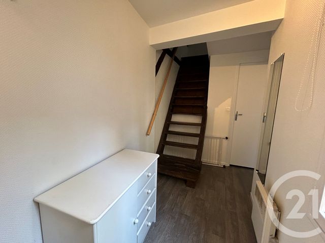 Afficher la photo en grand Appartement F2 à louer - 2 pièces - 35.0 m2 - TROYES - 10 - CHAMPAGNE-ARDENNE - Century 21 Lairé Immobilier