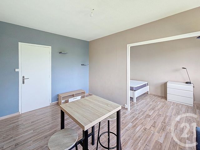 Appartement à louer - 2 pièces - 36.83 m2 - LA CHAPELLE ST LUC - 10 - CHAMPAGNE-ARDENNE - Century 21 Lairé Immobilier