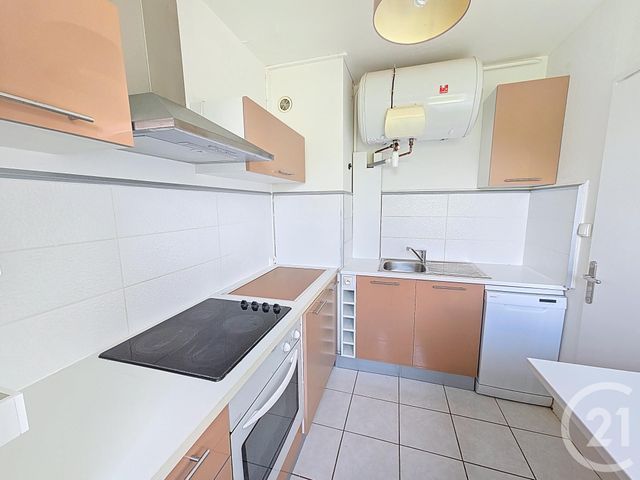 Appartement à louer - 2 pièces - 36.83 m2 - LA CHAPELLE ST LUC - 10 - CHAMPAGNE-ARDENNE - Century 21 Lairé Immobilier