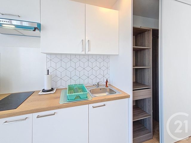 Appartement F1 à louer - 1 pièce - 27.0 m2 - TROYES - 10 - CHAMPAGNE-ARDENNE - Century 21 Lairé Immobilier