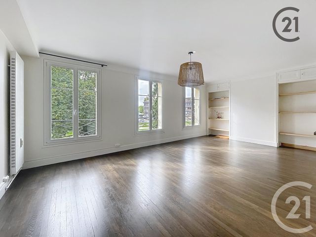 Appartement F5 à vendre - 5 pièces - 111.0 m2 - TROYES - 10 - CHAMPAGNE-ARDENNE - Century 21 Lairé Immobilier