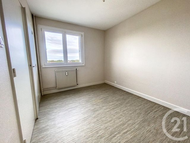 Afficher la photo en grand Appartement à vendre - 2 pièces - 45.05 m2 - TROYES - 10 - CHAMPAGNE-ARDENNE - Century 21 Lairé Immobilier