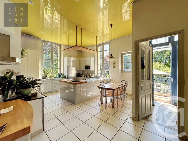 maison à vendre - 15 pièces - 655.0 m2 - ST JULIEN LES VILLAS - 10 - CHAMPAGNE-ARDENNE - Century 21 Lairé Immobilier
