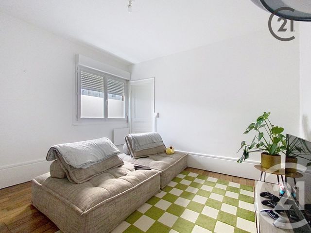 Afficher la photo en grand Appartement T2 à vendre - 3 pièces - 47.0 m2 - TROYES - 10 - CHAMPAGNE-ARDENNE - Century 21 Lairé Immobilier