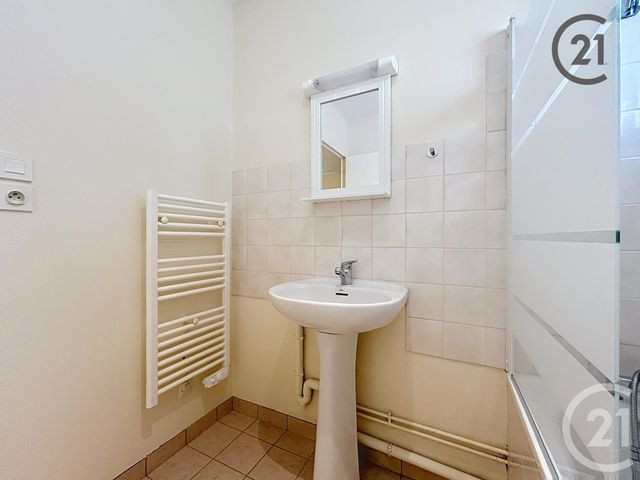 Appartement F1 à louer - 1 pièce - 28.78 m2 - TROYES - 10 - CHAMPAGNE-ARDENNE - Century 21 Lairé Immobilier