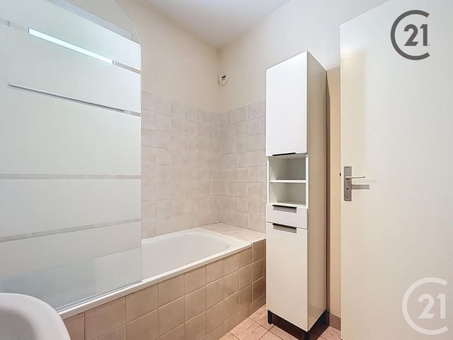 Appartement F1 à louer - 1 pièce - 28.78 m2 - TROYES - 10 - CHAMPAGNE-ARDENNE - Century 21 Lairé Immobilier