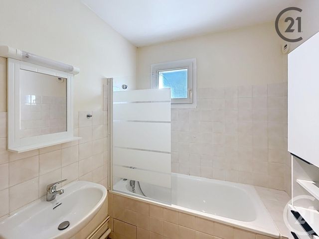 Appartement F1 à louer - 1 pièce - 28.78 m2 - TROYES - 10 - CHAMPAGNE-ARDENNE - Century 21 Lairé Immobilier