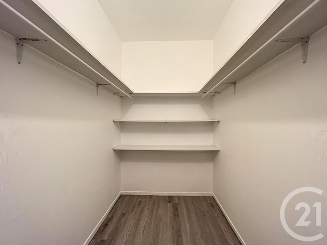 Appartement F3 à louer - 3 pièces - 70.0 m2 - TROYES - 10 - CHAMPAGNE-ARDENNE - Century 21 Lairé Immobilier