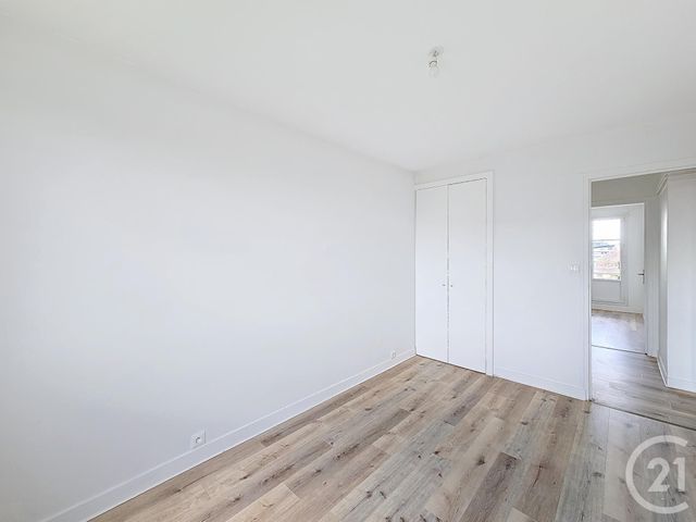 Afficher la photo en grand Appartement F4 à louer - 4 pièces - 65.37 m2 - TROYES - 10 - CHAMPAGNE-ARDENNE - Century 21 Lairé Immobilier