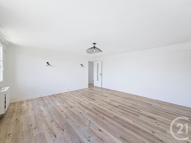 Afficher la photo en grand Appartement F4 à louer - 4 pièces - 65.37 m2 - TROYES - 10 - CHAMPAGNE-ARDENNE - Century 21 Lairé Immobilier