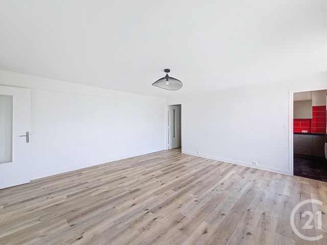 Afficher la photo en grand Appartement F4 à louer - 4 pièces - 65.37 m2 - TROYES - 10 - CHAMPAGNE-ARDENNE - Century 21 Lairé Immobilier