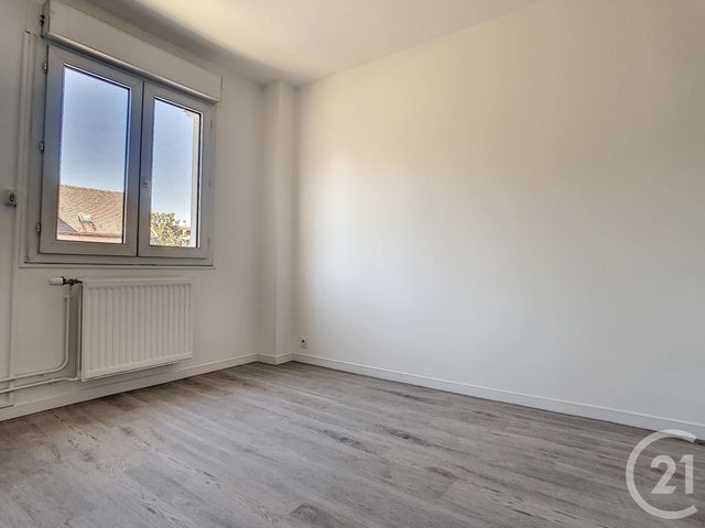 Appartement F3 à louer - 3 pièces - 70.0 m2 - TROYES - 10 - CHAMPAGNE-ARDENNE - Century 21 Lairé Immobilier