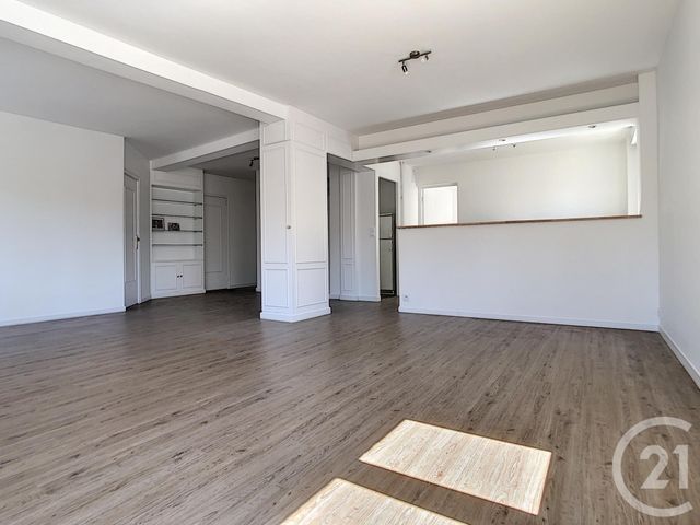 Appartement F3 à louer - 3 pièces - 70.0 m2 - TROYES - 10 - CHAMPAGNE-ARDENNE - Century 21 Lairé Immobilier