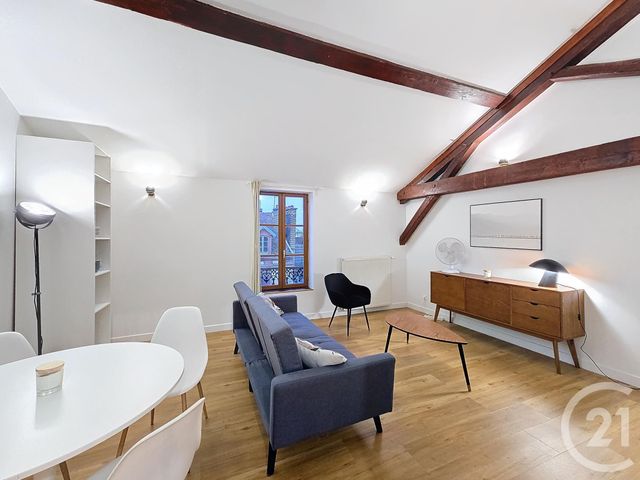 Appartement F5 à louer - 5 pièces - 71.75 m2 - TROYES - 10 - CHAMPAGNE-ARDENNE - Century 21 Lairé Immobilier