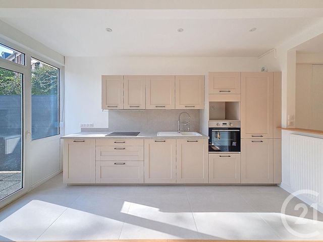 Appartement F3 à louer - 3 pièces - 64.95 m2 - TROYES - 10 - CHAMPAGNE-ARDENNE - Century 21 Lairé Immobilier