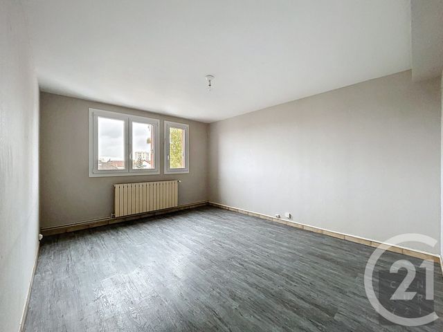 Appartement T4 à vendre - 4 pièces - 75.9 m2 - ST ANDRE LES VERGERS - 10 - CHAMPAGNE-ARDENNE - Century 21 Lairé Immobilier