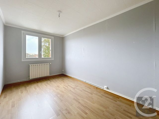 Appartement T4 à vendre - 4 pièces - 75.9 m2 - ST ANDRE LES VERGERS - 10 - CHAMPAGNE-ARDENNE - Century 21 Lairé Immobilier