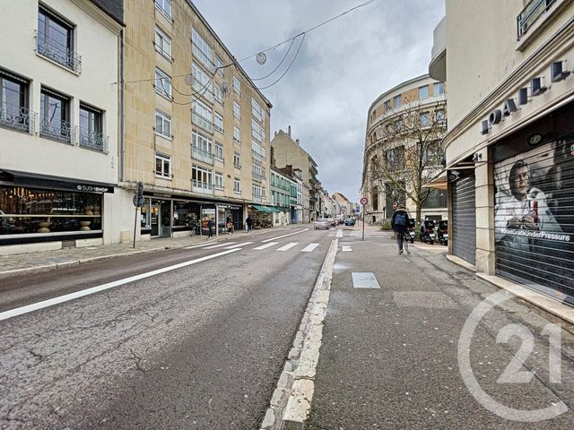 Appartement F2 à louer - 2 pièces - 45.0 m2 - TROYES - 10 - CHAMPAGNE-ARDENNE - Century 21 Lairé Immobilier