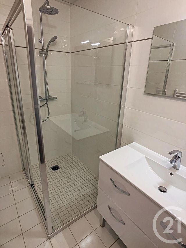 Appartement F4 à louer - 4 pièces - 90.0 m2 - TROYES - 10 - CHAMPAGNE-ARDENNE - Century 21 Lairé Immobilier