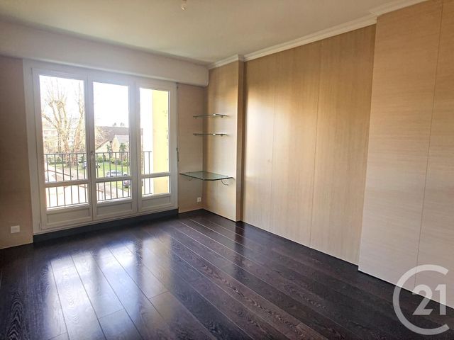 Appartement F4 à louer - 4 pièces - 90.0 m2 - TROYES - 10 - CHAMPAGNE-ARDENNE - Century 21 Lairé Immobilier