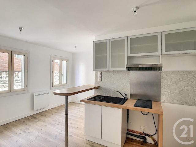 Appartement F2 à louer - 2 pièces - 41.0 m2 - TROYES - 10 - CHAMPAGNE-ARDENNE - Century 21 Lairé Immobilier