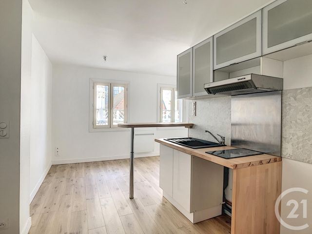 Appartement F2 à louer - 2 pièces - 41.0 m2 - TROYES - 10 - CHAMPAGNE-ARDENNE - Century 21 Lairé Immobilier