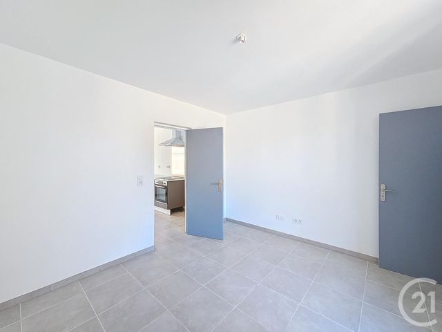 Appartement à louer - 2 pièces - 31.7 m2 - STE SAVINE - 10 - CHAMPAGNE-ARDENNE - Century 21 Lairé Immobilier