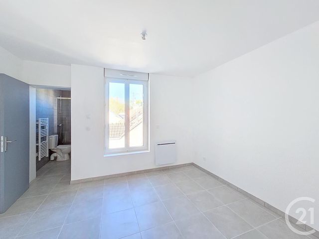 Appartement à louer - 2 pièces - 31.7 m2 - STE SAVINE - 10 - CHAMPAGNE-ARDENNE - Century 21 Lairé Immobilier