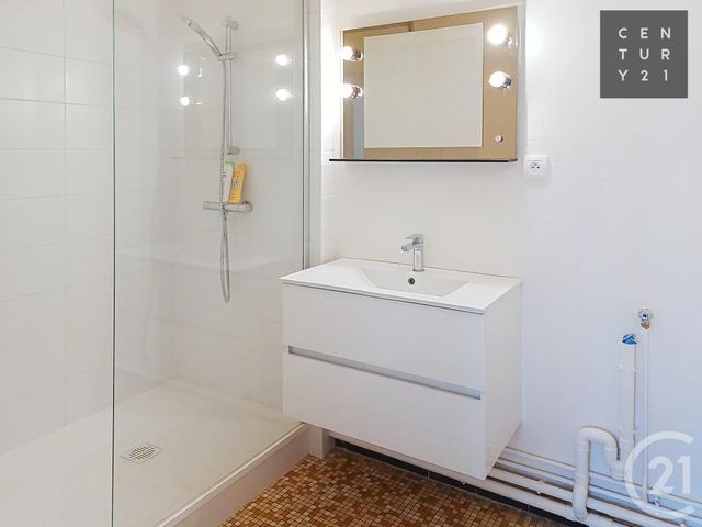 Appartement F3 à vendre - 3 pièces - 61.0 m2 - TROYES - 10 - CHAMPAGNE-ARDENNE - Century 21 Lairé Immobilier