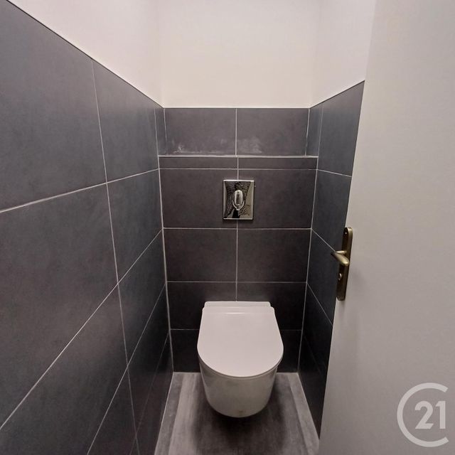 Appartement F3 à vendre - 3 pièces - 62.33 m2 - ST ANDRE LES VERGERS - 10 - CHAMPAGNE-ARDENNE - Century 21 Lairé Immobilier