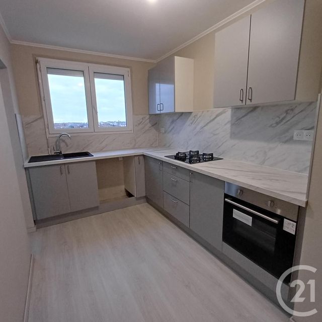 Appartement F3 à vendre - 3 pièces - 62.33 m2 - ST ANDRE LES VERGERS - 10 - CHAMPAGNE-ARDENNE - Century 21 Lairé Immobilier