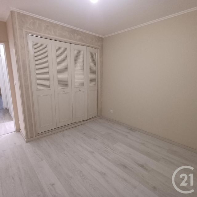 Appartement F3 à vendre - 3 pièces - 62.33 m2 - ST ANDRE LES VERGERS - 10 - CHAMPAGNE-ARDENNE - Century 21 Lairé Immobilier