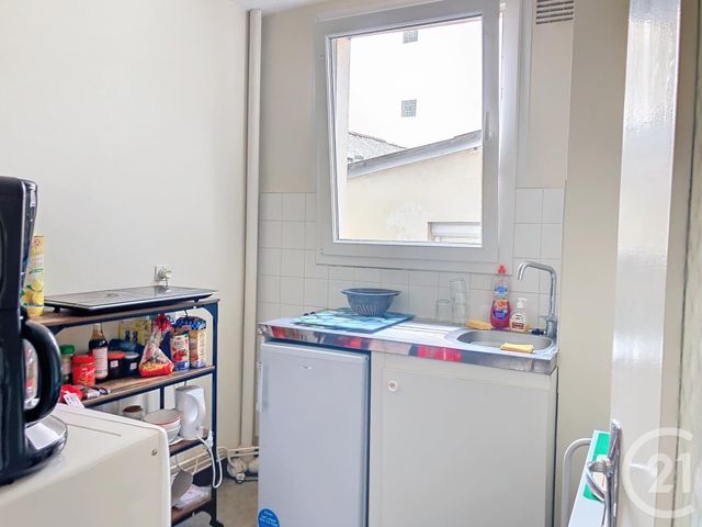 Appartement à louer - 2 pièces - 31.9 m2 - TROYES - 10 - CHAMPAGNE-ARDENNE - Century 21 Lairé Immobilier