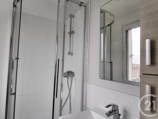 Appartement F2 à louer - 2 pièces - 48.0 m2 - ST JULIEN LES VILLAS - 10 - CHAMPAGNE-ARDENNE - Century 21 Lairé Immobilier