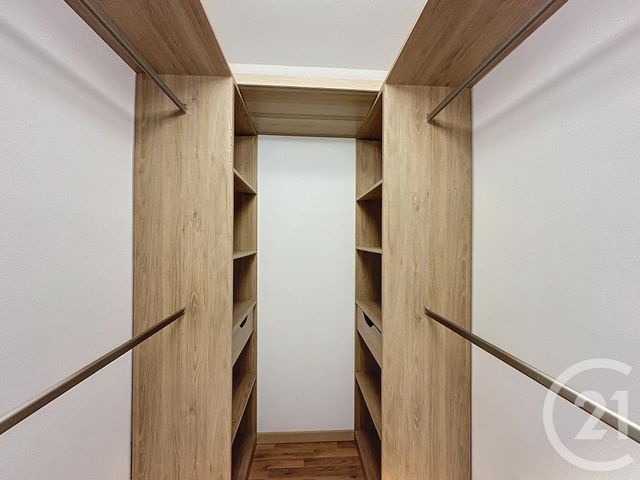 Appartement F3 à louer - 3 pièces - 64.8 m2 - TROYES - 10 - CHAMPAGNE-ARDENNE - Century 21 Lairé Immobilier