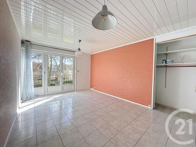 Appartement F3 à louer - 3 pièces - 64.8 m2 - TROYES - 10 - CHAMPAGNE-ARDENNE - Century 21 Lairé Immobilier