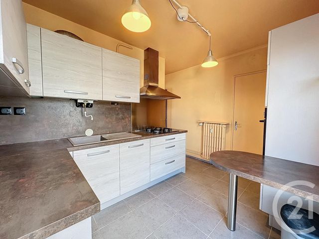 Appartement F3 à louer - 3 pièces - 64.8 m2 - TROYES - 10 - CHAMPAGNE-ARDENNE - Century 21 Lairé Immobilier