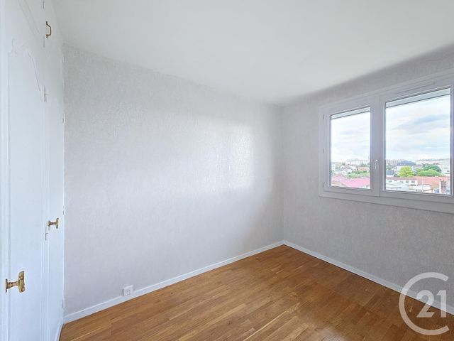 Appartement F3 à louer - 3 pièces - 61.7 m2 - ST ANDRE LES VERGERS - 10 - CHAMPAGNE-ARDENNE - Century 21 Lairé Immobilier