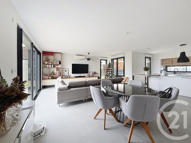 maison à vendre - 8 pièces - 162.0 m2 - ST ANDRE LES VERGERS - 10 - CHAMPAGNE-ARDENNE - Century 21 Lairé Immobilier