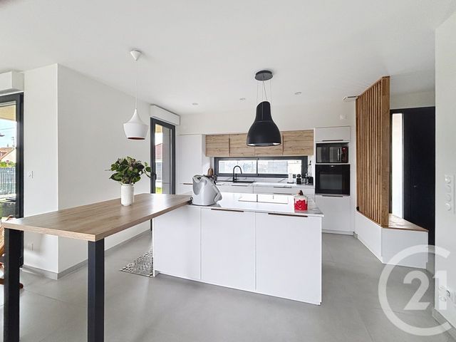 maison à vendre - 8 pièces - 162.0 m2 - ST ANDRE LES VERGERS - 10 - CHAMPAGNE-ARDENNE - Century 21 Lairé Immobilier