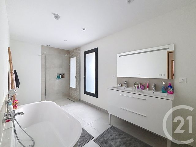 maison à vendre - 8 pièces - 162.0 m2 - ST ANDRE LES VERGERS - 10 - CHAMPAGNE-ARDENNE - Century 21 Lairé Immobilier