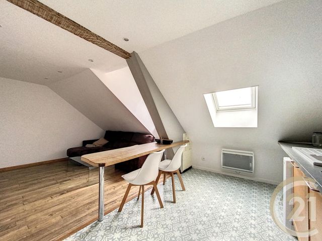 Appartement T2 à louer - 2 pièces - 28.8 m2 - TROYES - 10 - CHAMPAGNE-ARDENNE - Century 21 Lairé Immobilier