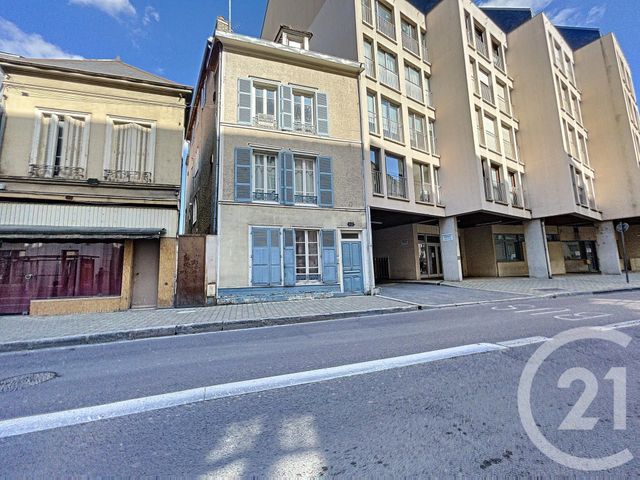 Appartement F4 à louer - 4 pièces - 104.0 m2 - TROYES - 10 - CHAMPAGNE-ARDENNE - Century 21 Lairé Immobilier