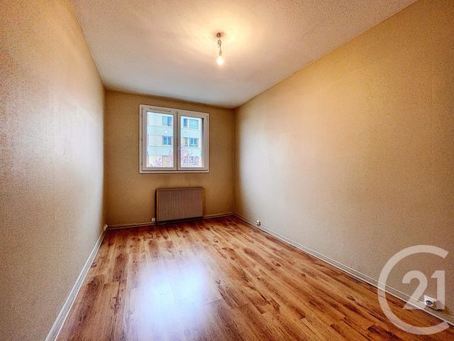 Appartement F3 à louer - 3 pièces - 63.9 m2 - ST ANDRE LES VERGERS - 10 - CHAMPAGNE-ARDENNE - Century 21 Lairé Immobilier