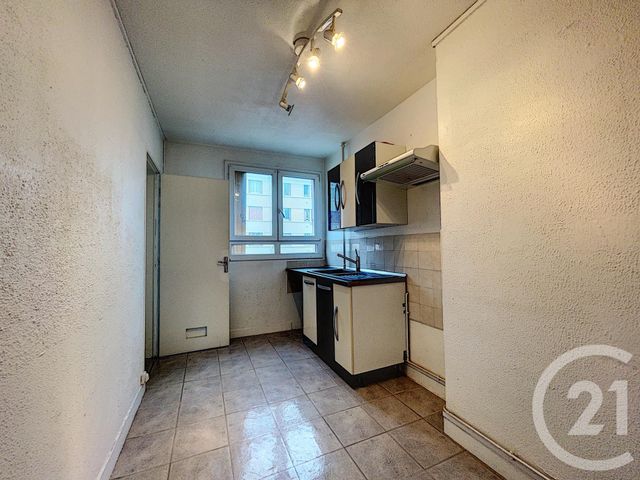 Appartement F3 à louer - 3 pièces - 63.9 m2 - ST ANDRE LES VERGERS - 10 - CHAMPAGNE-ARDENNE - Century 21 Lairé Immobilier