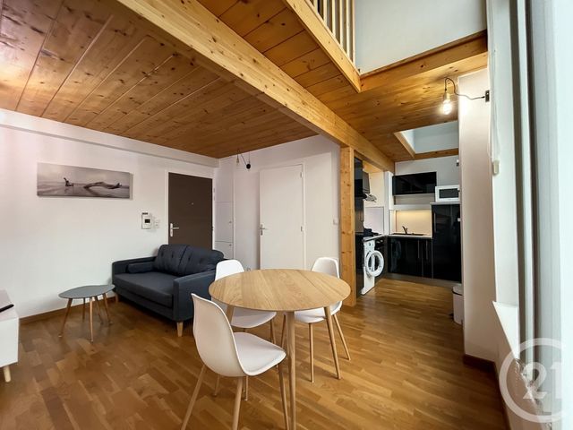 Appartement T2 à louer - 2 pièces - 50.0 m2 - TROYES - 10 - CHAMPAGNE-ARDENNE - Century 21 Lairé Immobilier