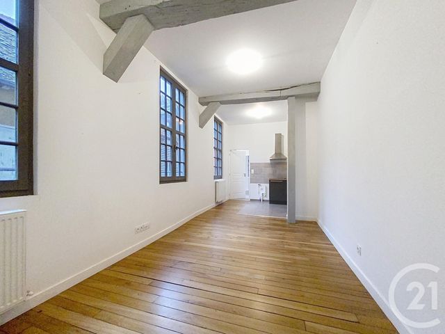 Appartement T2 à louer - 2 pièces - 40.6 m2 - TROYES - 10 - CHAMPAGNE-ARDENNE - Century 21 Lairé Immobilier