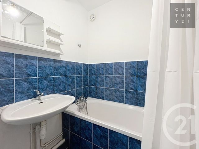 Appartement T1 à vendre - 1 pièce - 26.88 m2 - ST JULIEN LES VILLAS - 10 - CHAMPAGNE-ARDENNE - Century 21 Lairé Immobilier