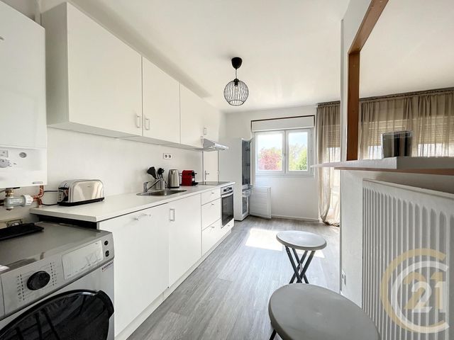 Appartement à louer - 4 pièces - 73.8 m2 - TROYES - 10 - CHAMPAGNE-ARDENNE - Century 21 Lairé Immobilier